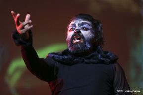 Presentación de la ópera "El Lobo y el Santo" en el Teatro Rubén Darío