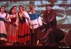 Presentación de la ópera "El Lobo y el Santo" en el Teatro Rubén Darío