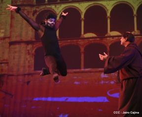 Presentación de la ópera "El Lobo y el Santo" en el Teatro Rubén Darío