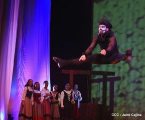 Presentación de la ópera "El Lobo y el Santo" en el Teatro Rubén Darío