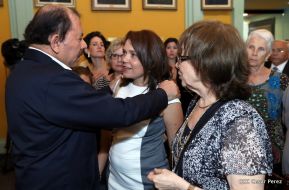 Daniel y Rosario rinden homenaje al Padre Miguel D'Escoto