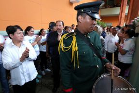 Daniel y Rosario rinden homenaje al Padre Miguel D'Escoto