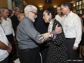 Daniel y Rosario rinden homenaje al Padre Miguel D'Escoto