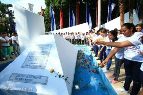 "Una flor para Carlos"