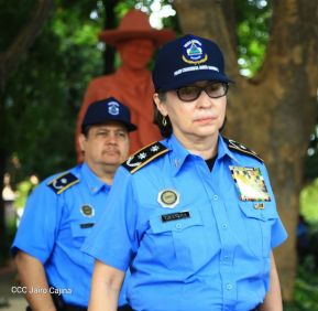 "Una flor para Carlos"