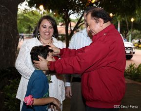 Daniel y Rosario en acto central del natalicio del Comandante Carlos Fonseca Amador