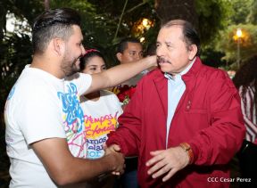 Daniel y Rosario en acto central del natalicio del Comandante Carlos Fonseca Amador