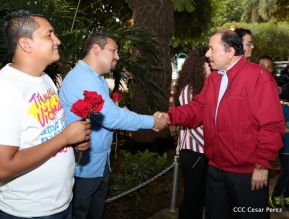 Daniel y Rosario en acto central del natalicio del Comandante Carlos Fonseca Amador
