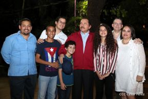 Daniel y Rosario en acto central del natalicio del Comandante Carlos Fonseca Amador