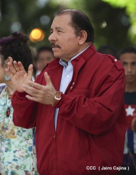 Daniel y Rosario en acto central del natalicio del Comandante Carlos Fonseca Amador