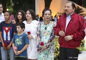 Daniel y Rosario en acto central del natalicio del Comandante Carlos Fonseca Amador