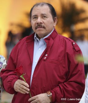 Daniel y Rosario en acto central del natalicio del Comandante Carlos Fonseca Amador