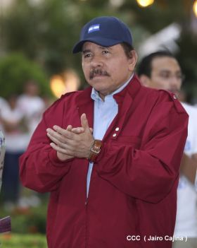 Daniel y Rosario en acto central del natalicio del Comandante Carlos Fonseca Amador