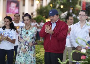 Daniel y Rosario en acto central del natalicio del Comandante Carlos Fonseca Amador