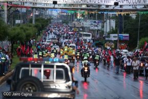 Daniel y Rosario junto al pueblo celebran 38 años del Repliegue a Masaya