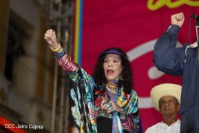 Daniel y Rosario junto al pueblo celebran 38 años del Repliegue a Masaya
