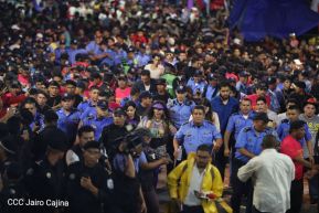 Daniel y Rosario junto al pueblo celebran 38 años del Repliegue a Masaya