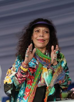 Daniel y Rosario junto al pueblo celebran 38 años del Repliegue a Masaya