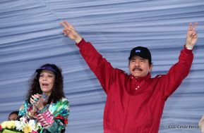 Daniel y Rosario junto al pueblo celebran 38 años del Repliegue a Masaya