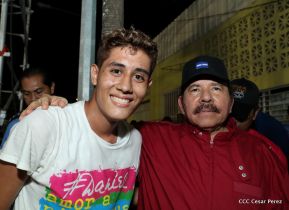 Daniel y Rosario junto al pueblo celebran 38 años del Repliegue a Masaya
