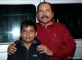 Daniel y Rosario junto al pueblo celebran 38 años del Repliegue a Masaya