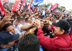 Daniel y Rosario junto al pueblo celebran 38 años del Repliegue a Masaya