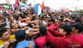 Daniel y Rosario junto al pueblo celebran 38 años del Repliegue a Masaya