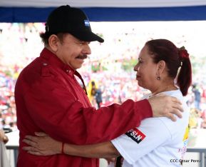 Daniel y Rosario junto al pueblo celebran 38 años del Repliegue a Masaya
