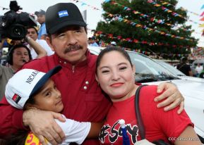 Daniel y Rosario junto al pueblo celebran 38 años del Repliegue a Masaya