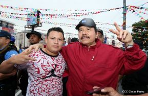 Daniel y Rosario junto al pueblo celebran 38 años del Repliegue a Masaya