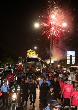 Daniel y Rosario junto al pueblo celebran 38 años del Repliegue a Masaya