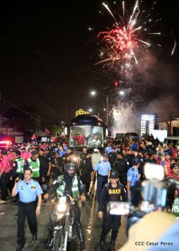 Daniel y Rosario junto al pueblo celebran 38 años del Repliegue a Masaya