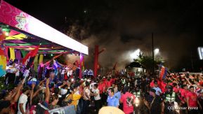 Daniel y Rosario junto al pueblo celebran 38 años del Repliegue a Masaya