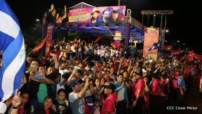 Daniel y Rosario junto al pueblo celebran 38 años del Repliegue a Masaya