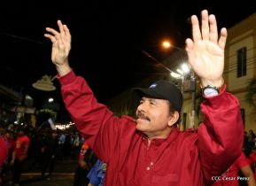 Daniel y Rosario junto al pueblo celebran 38 años del Repliegue a Masaya