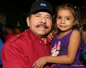 Daniel y Rosario junto al pueblo celebran 38 años del Repliegue a Masaya