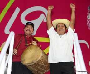 Daniel y Rosario junto al pueblo celebran 38 años del Repliegue a Masaya