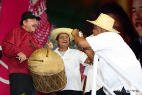 Daniel y Rosario junto al pueblo celebran 38 años del Repliegue a Masaya