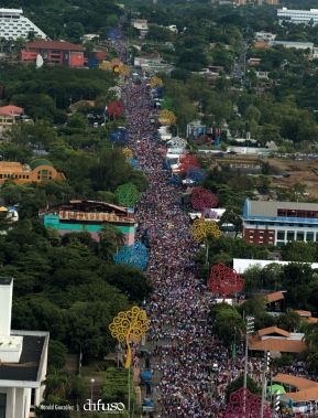 Rosario y Daniel celebran junto al pueblo 38 años de Revolución