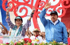 Rosario y Daniel celebran junto al pueblo 38 años de Revolución