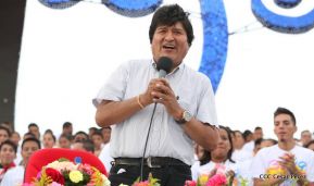 Rosario y Daniel celebran junto al pueblo 38 años de Revolución