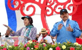 Rosario y Daniel celebran junto al pueblo 38 años de Revolución