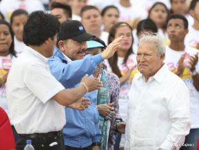 Rosario y Daniel celebran junto al pueblo 38 años de Revolución