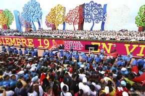 Rosario y Daniel celebran junto al pueblo 38 años de Revolución