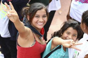 Rosario y Daniel celebran junto al pueblo 38 años de Revolución