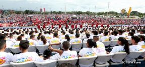 Rosario y Daniel celebran junto al pueblo 38 años de Revolución