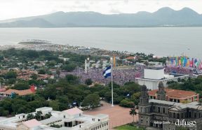Rosario y Daniel celebran junto al pueblo 38 años de Revolución