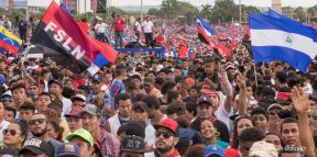 Rosario y Daniel celebran junto al pueblo 38 años de Revolución