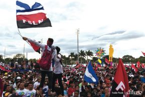 Rosario y Daniel celebran junto al pueblo 38 años de Revolución