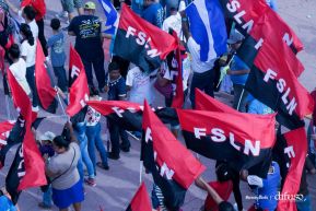 Rosario y Daniel celebran junto al pueblo 38 años de Revolución